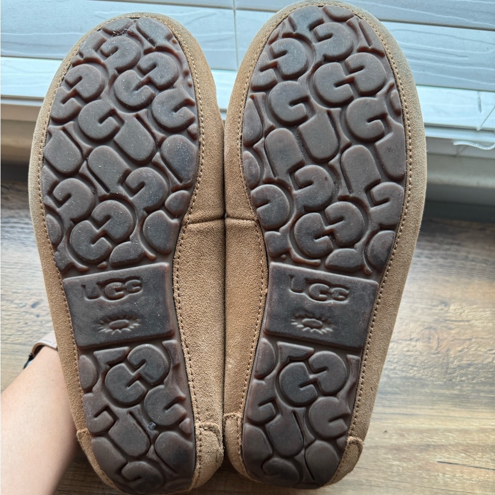 Ugg Dakota Slipper - Size 8 - Picture 5 of 6